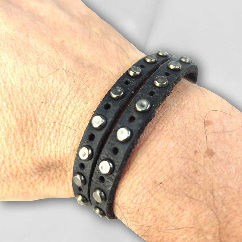 "Two Strips" LEATHER BRACELET WITH STUDS Black Asphalt