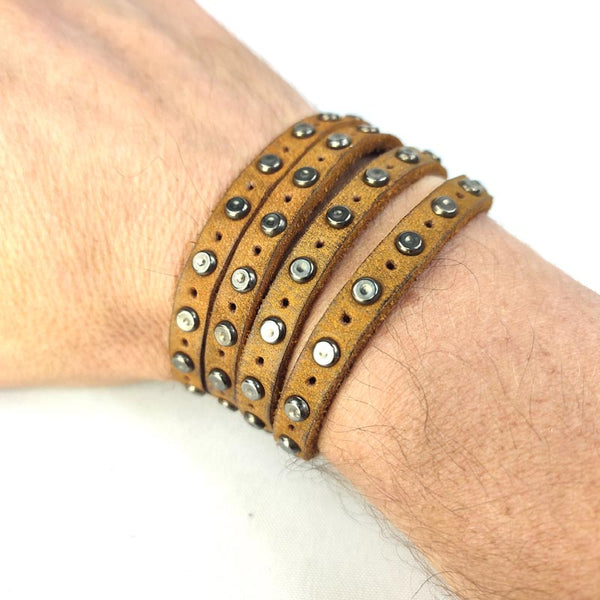 "Two Strips Double" LEATHER BRACELET WITH STUDS Natural Cognac